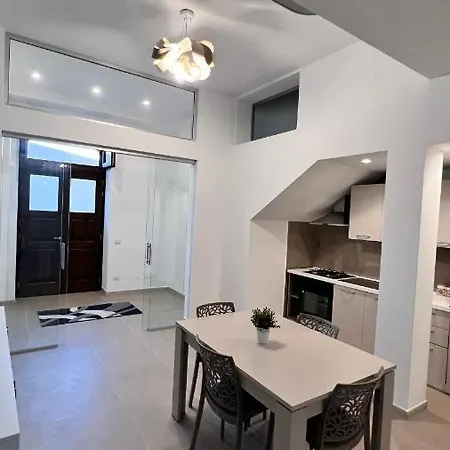 아파트 Vacanze Cappero E Malvasia 칸네토